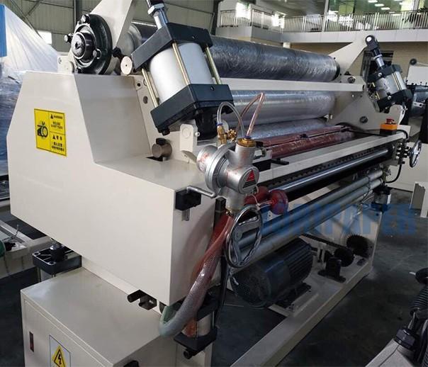 PLC Wallboard перематывать ткань туалета делая стойки машины 7.5KW 2 10