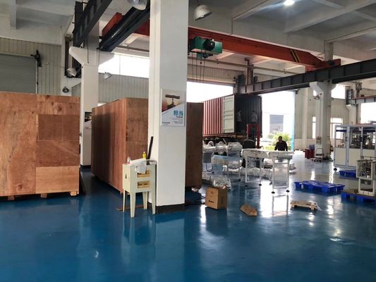 7.5KW транспортируют машину лицевой ткани пояса, 40 пакетов/минимальной машину продукции салфетки